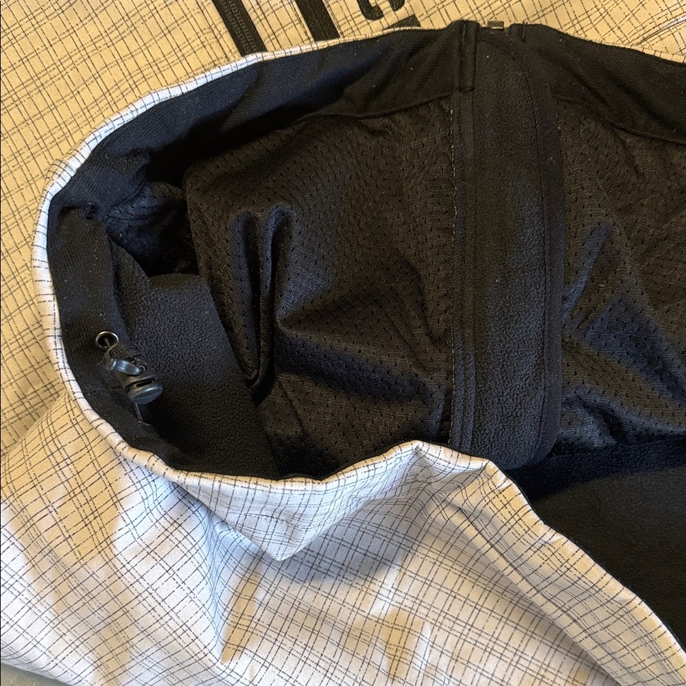 Cinch Men's Checkered Black and Gray Performance Jacket - Picture 3 of 4